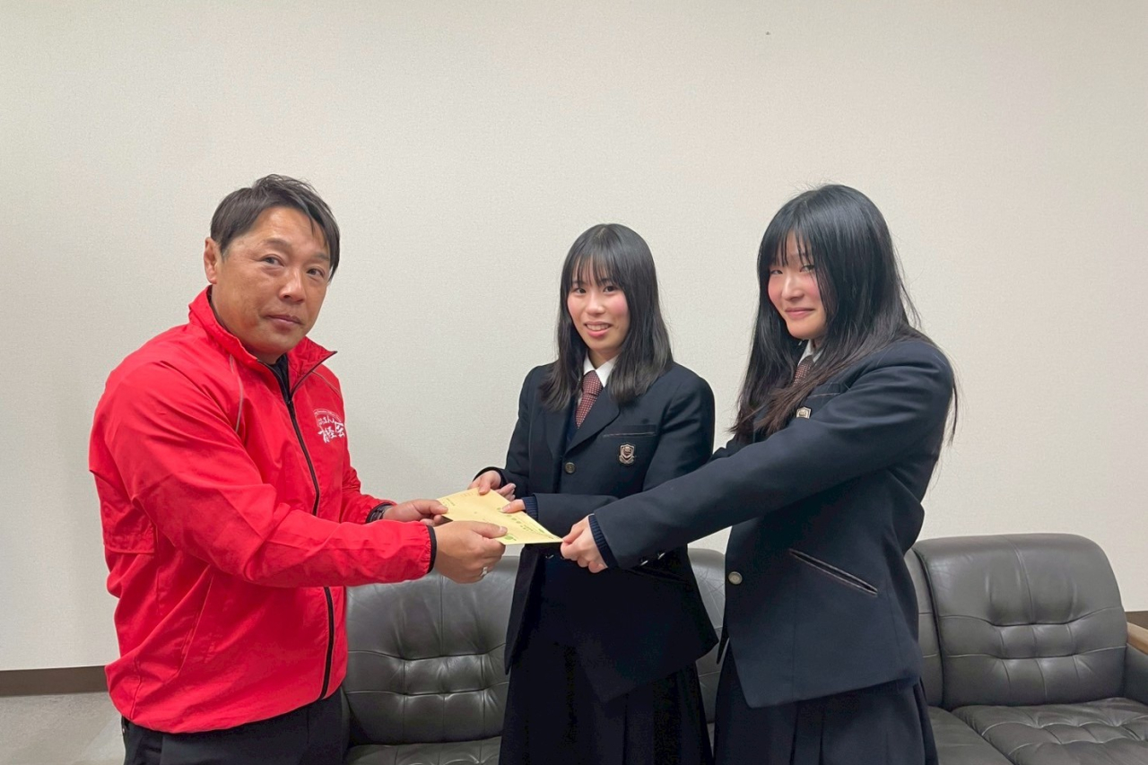 LINE_ALBUM_🎄学校訪問🎄_260310_8