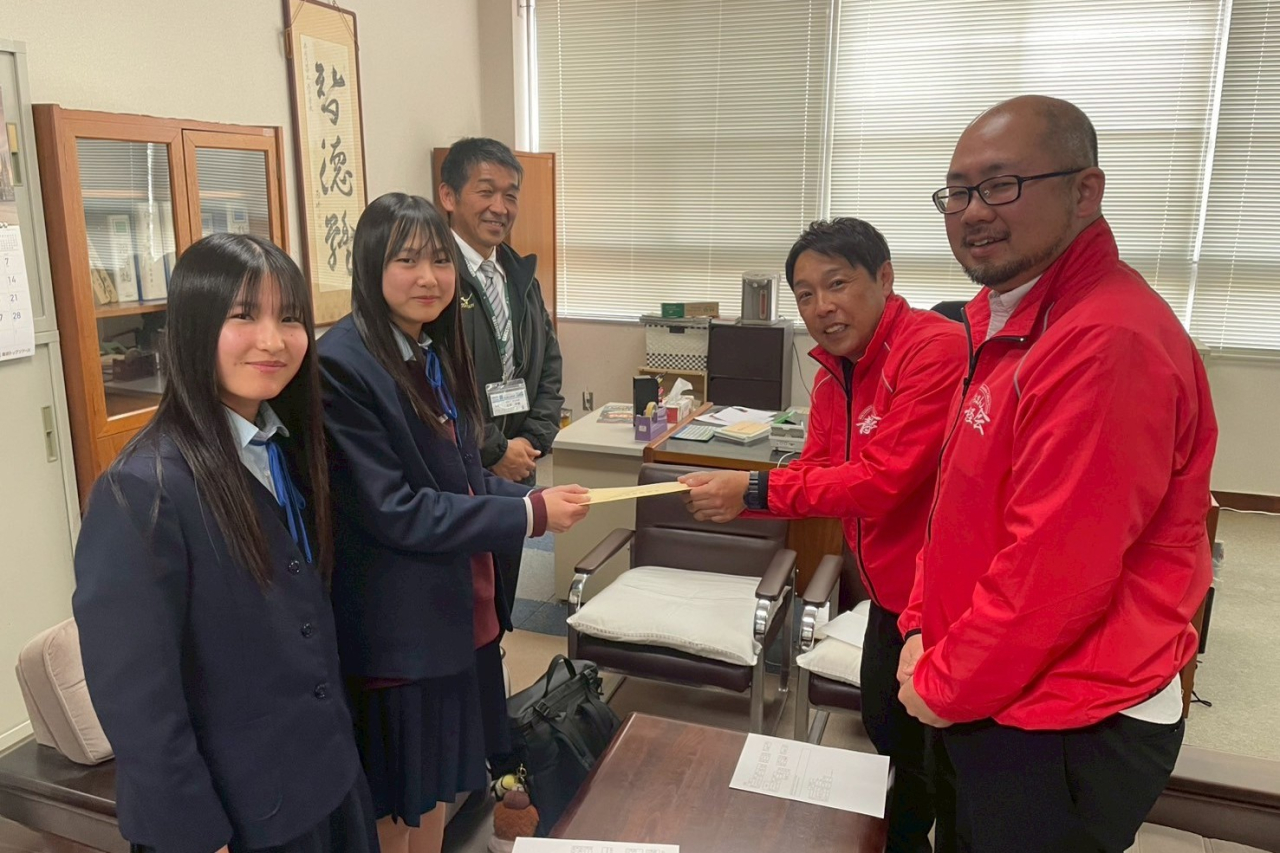 LINE_ALBUM_🎄学校訪問🎄_260310_10